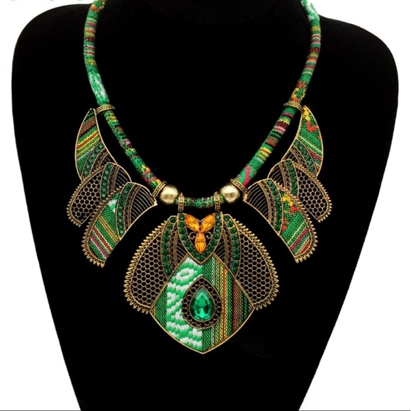 Jewelry - Boho Gorgeous Green Tribal Ethnic Statement Neckla
